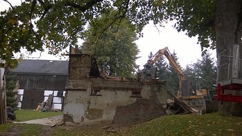 Abriss des alten Pferdestalls, Bild 2