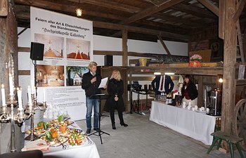 Feierlicher 1. Spatenstich