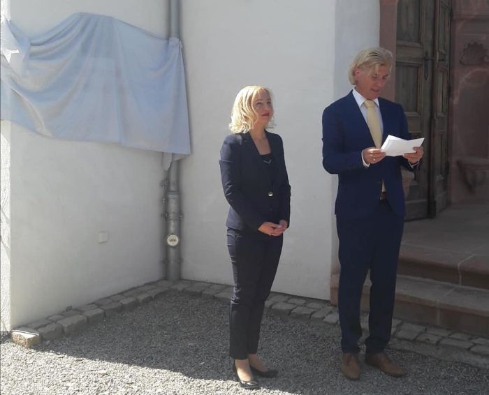 Begrüßung der Gäste in der Kapelle